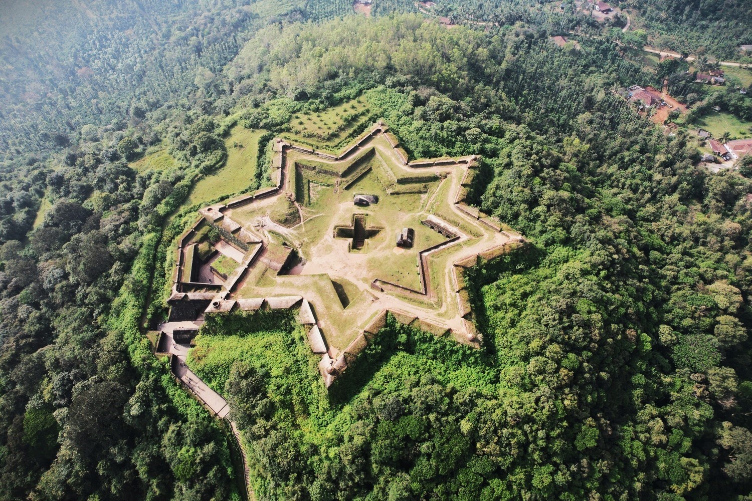 Manjarabad Fort